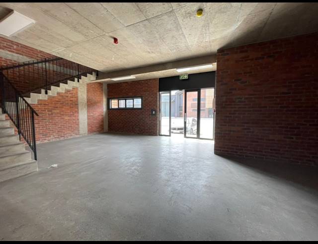 416M² WAREHOUSE TO LET IN RIVERSANDS